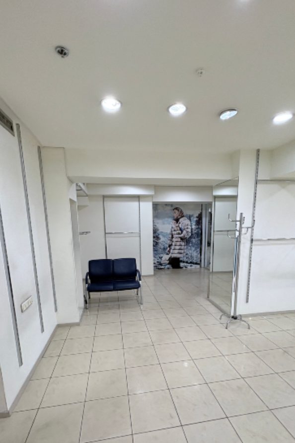 Магазин 330 м² с Оборудованием около ТЦ "Белый лебедь" ул. Артема