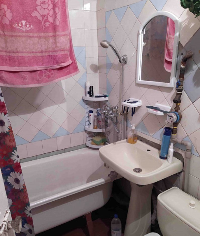 Продам 1 комн. квартиру 32 кв.м. около Торг Центр "Донецк Сити"