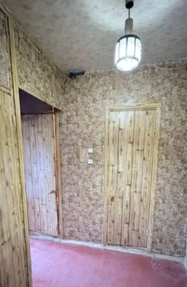 1 комн. кв-ра 35 кв.м. ул. Артема ЖД рынок Привокзальный. Вода есть