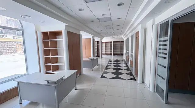 Аренда Магазин, Офис с Мебелью. 145 м² Отл.сост. Центр Донецка.