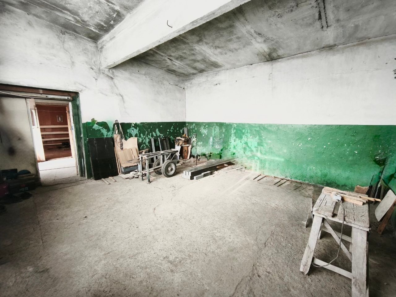 Склад -магазин 60 кв.м. под произв. памятников, метал. изделий, маг. комбикорма, др.