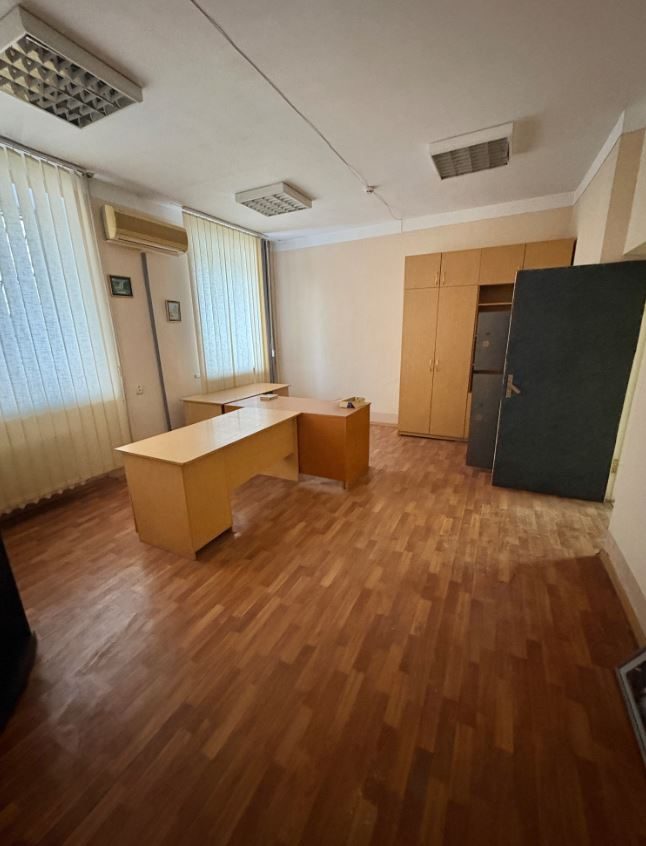 Продам нежилое помещение-офис 500 кв.м. пр.Офицерский в Донецке