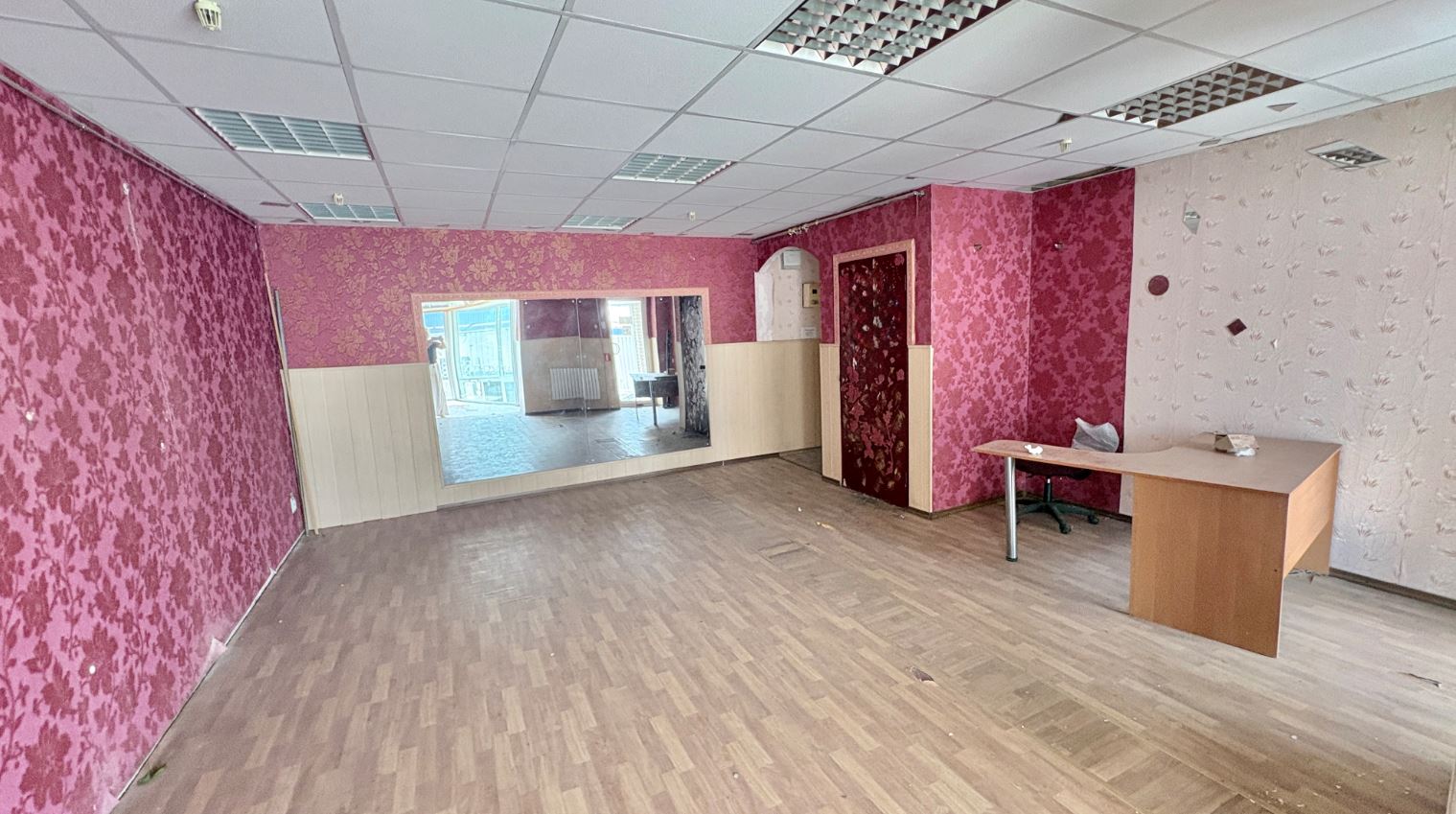 Собственник. Аренда МАГАЗИН, САЛОН, ОФИС пл. 107 м²   ул. Горная 2. ЖД вокзал, строительный рынок — фото 4