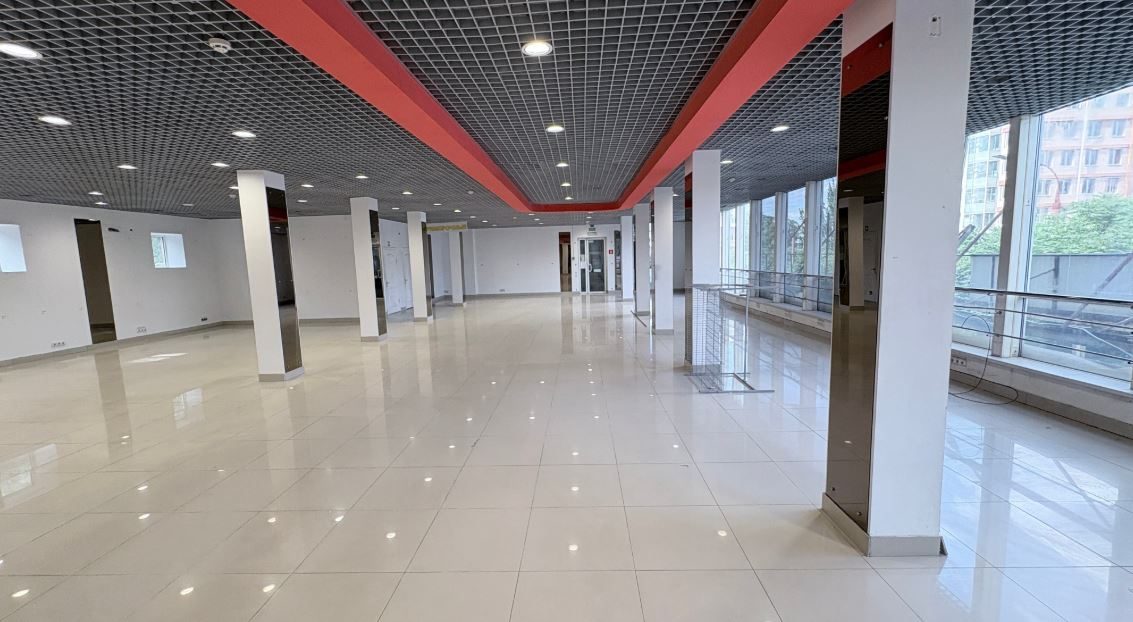Аренда магазина 300 м²  около пл.Ленина. Отл.состояние